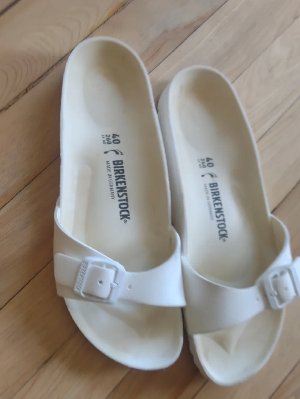 Birkenstock White Single Strap Slide Sandals - Picture 5 of 10